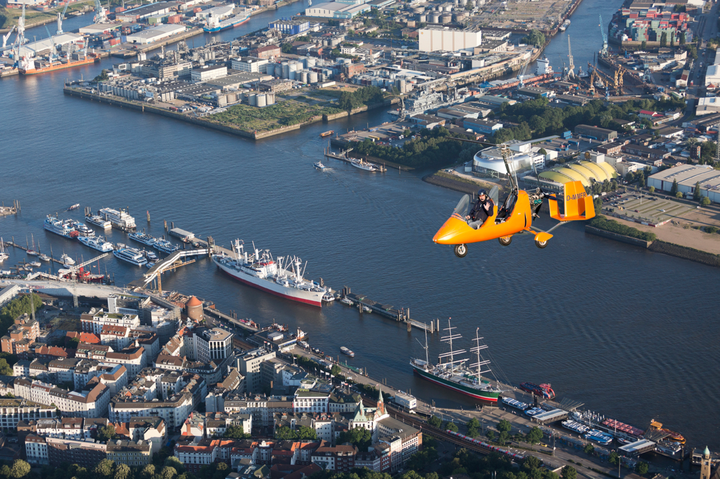 Hamburg Sightseeing im Tragschrauber