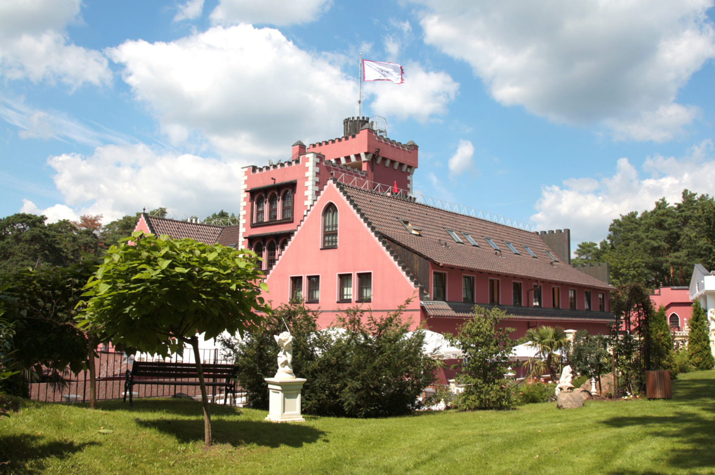 Golf-Urlaub im Burghotel in Brandenburg für 2 - Zeigen Sie dem Golfball, wo es langgeht!